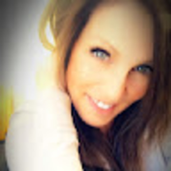 Meet your Posher, Michele - Picture 1 of 1